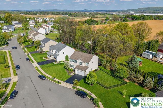 9254 WINDY BUSH Lane, Upper Macungie Twp, PA 18031
