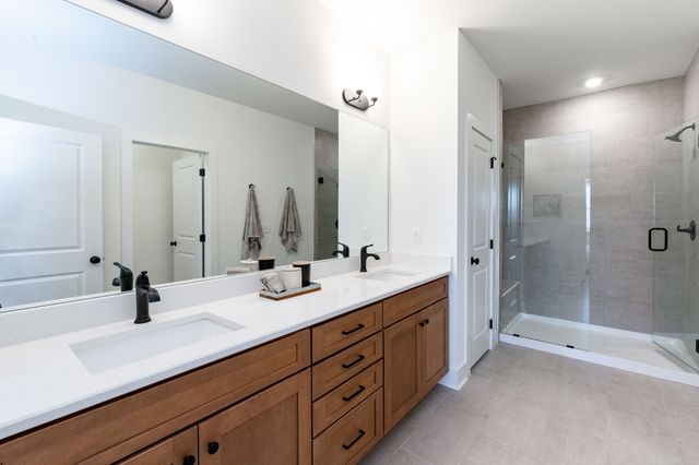 138 Valentine Aly, Nashville, TN 37218