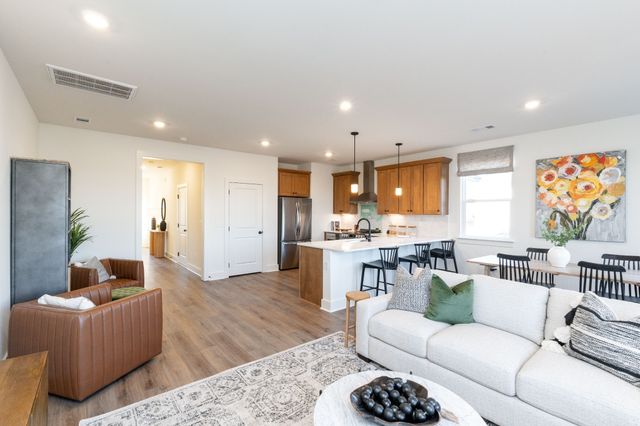 138 Valentine Aly, Nashville, TN 37218