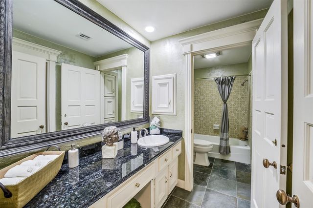9340 Briar Forest, Houston, TX 77063