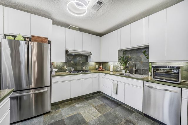 9340 Briar Forest, Houston, TX 77063