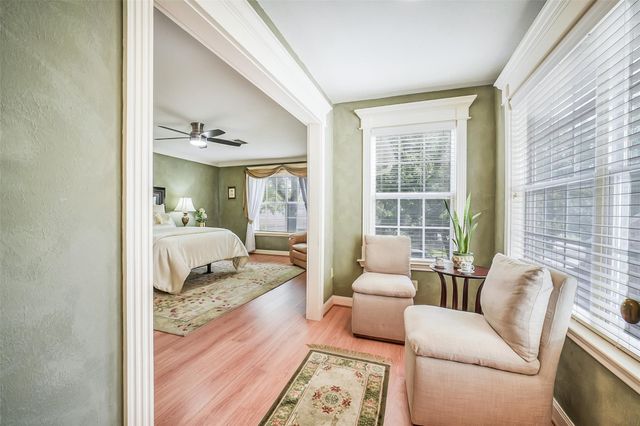 9340 Briar Forest, Houston, TX 77063