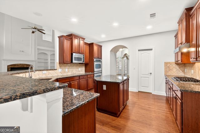 1739 Nemours Dr., Kennesaw, GA 30152