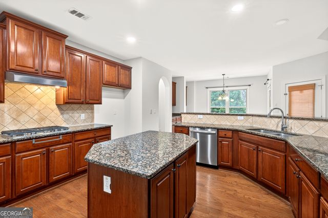 1739 Nemours Dr., Kennesaw, GA 30152