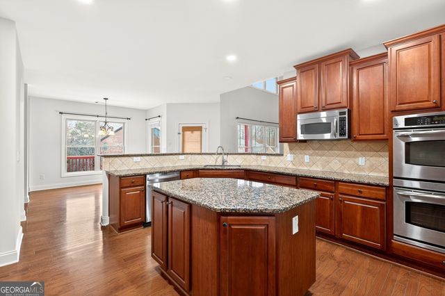 1739 Nemours Dr., Kennesaw, GA 30152