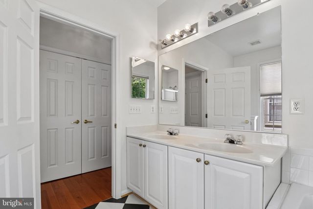 6230 SETTLERS TRAIL PL, Gainesville, VA 20155