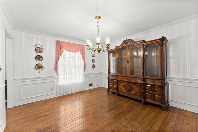 556 Daisy Nash Drive SW, Lilburn, GA 30047