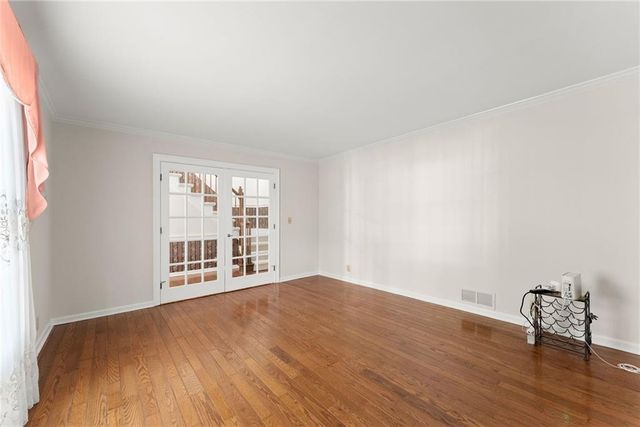 556 Daisy Nash Drive SW, Lilburn, GA 30047