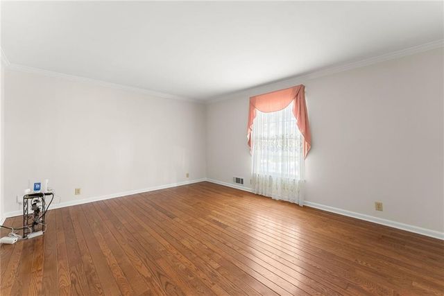 556 Daisy Nash Drive SW, Lilburn, GA 30047