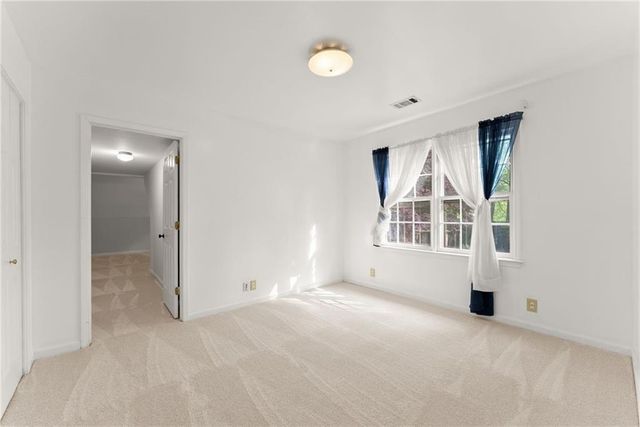 556 Daisy Nash Drive SW, Lilburn, GA 30047