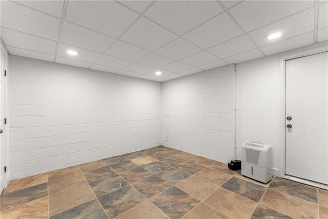 556 Daisy Nash Drive SW, Lilburn, GA 30047