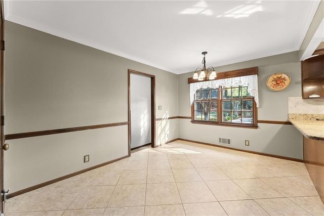 556 Daisy Nash Drive SW, Lilburn, GA 30047