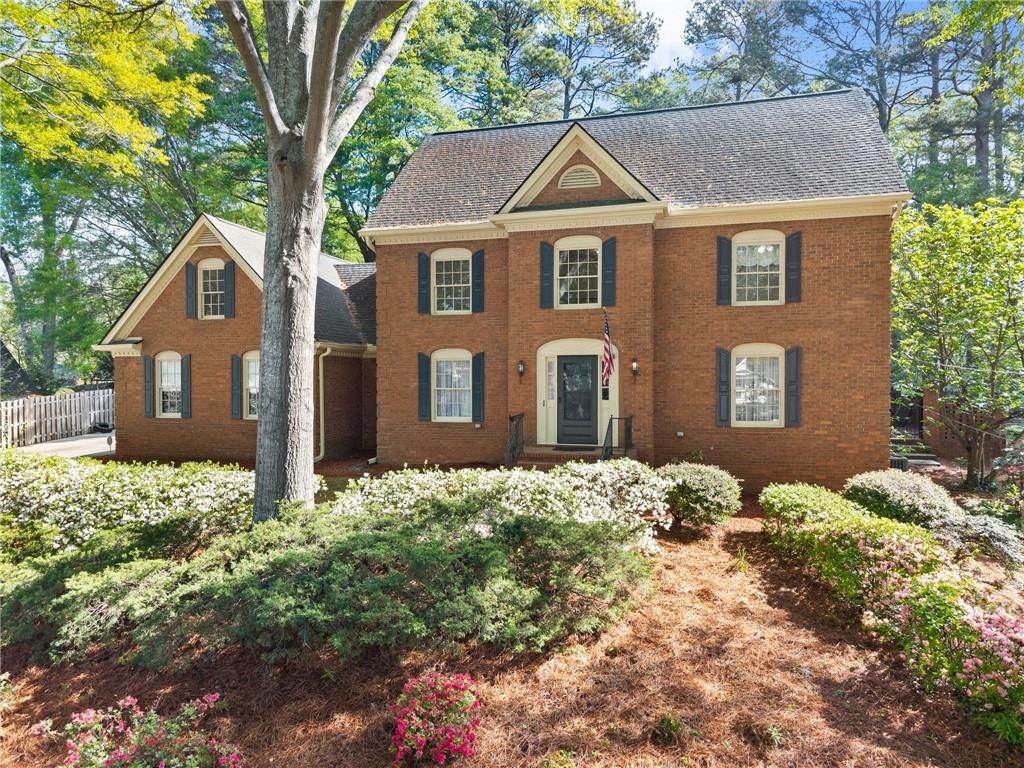 556 Daisy Nash Drive SW, Lilburn, GA 30047