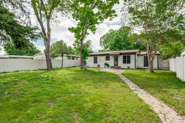 2427 Tolosa Drive, Dallas, TX 75228