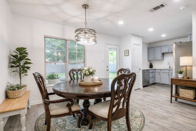 2427 Tolosa Drive, Dallas, TX 75228