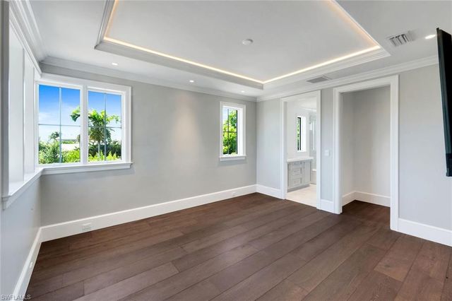 1690 Chesapeake AVE, Naples, FL 34102
