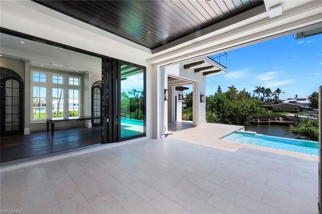 1690 Chesapeake AVE, Naples, FL 34102