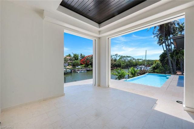 1690 Chesapeake AVE, Naples, FL 34102