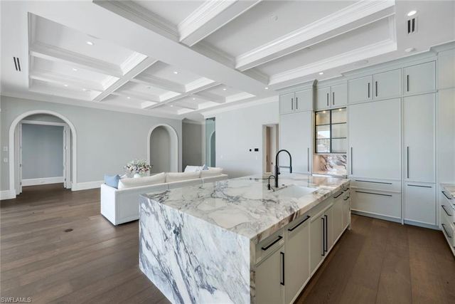 1690 Chesapeake AVE, Naples, FL 34102