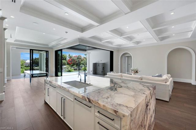 1690 Chesapeake AVE, Naples, FL 34102