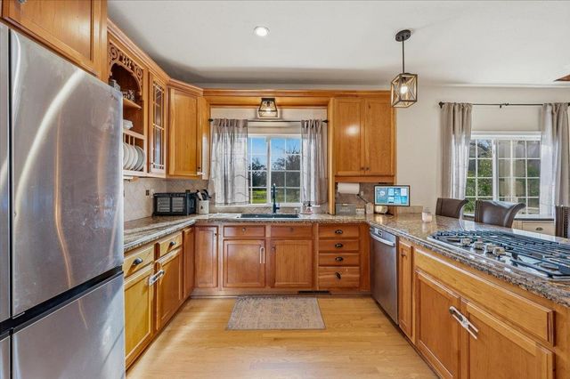 10691 Willow Ln, Penn Valley, CA 95946