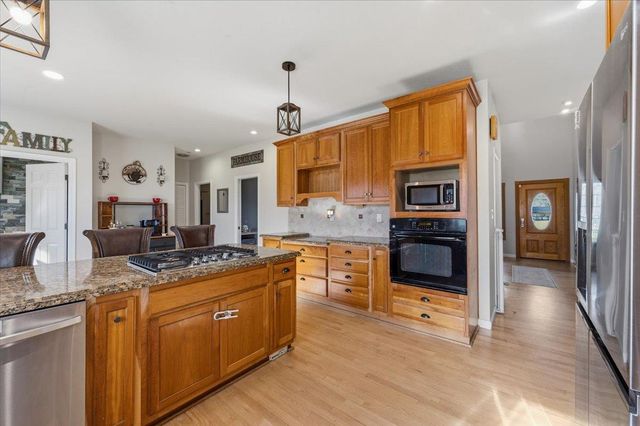 10691 Willow Ln, Penn Valley, CA 95946