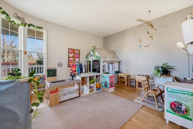 10691 Willow Ln, Penn Valley, CA 95946