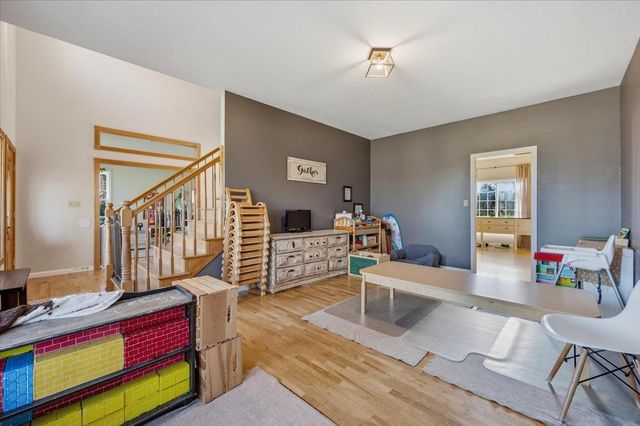 10691 Willow Ln, Penn Valley, CA 95946