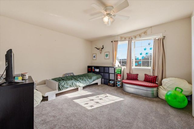 10691 Willow Ln, Penn Valley, CA 95946