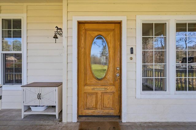 10691 Willow Ln, Penn Valley, CA 95946