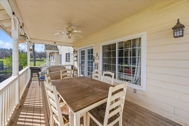 10691 Willow Ln, Penn Valley, CA 95946