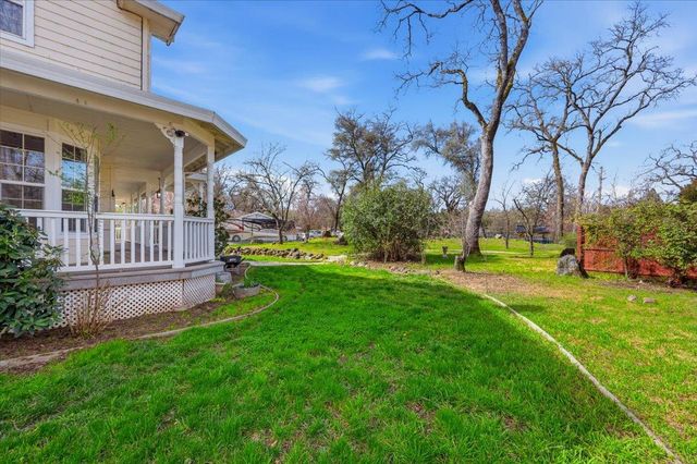 10691 Willow Ln, Penn Valley, CA 95946