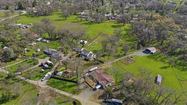 10691 Willow Ln, Penn Valley, CA 95946