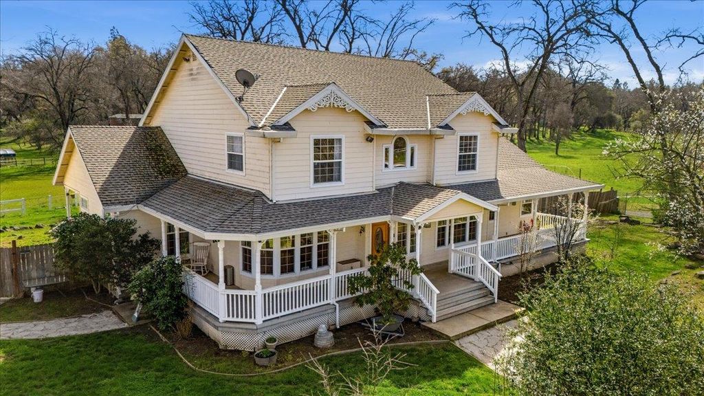 10691 Willow Ln, Penn Valley, CA 95946