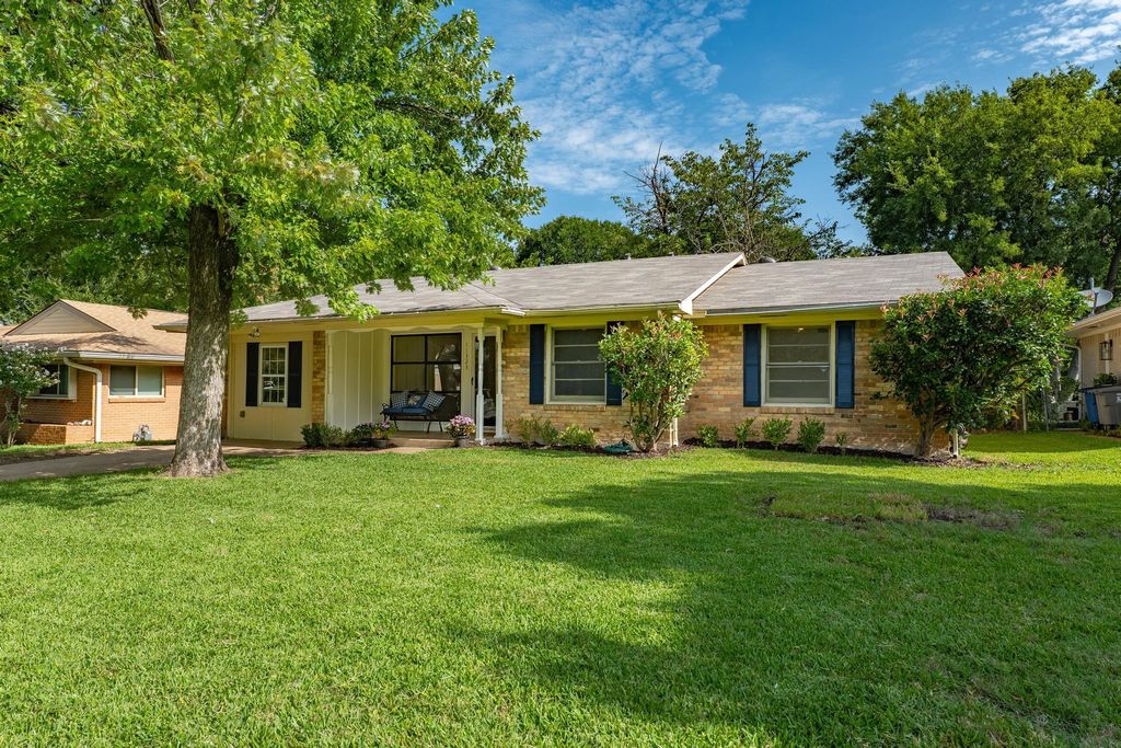 11323 Lanewood Circle, Dallas, TX 75218