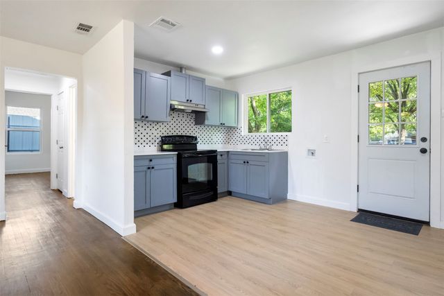 9532 Musgrave Drive, Dallas, TX 75217