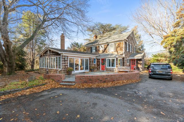 1800 Sound Avenue, Mattituck, NY 11952
