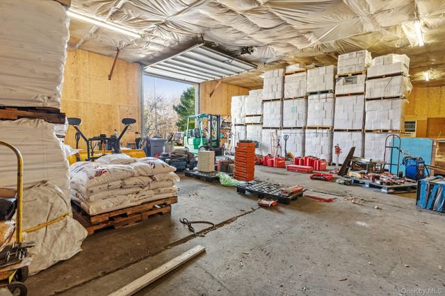 1800 Sound Avenue, Mattituck, NY 11952