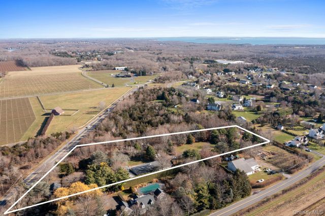 1800 Sound Avenue, Mattituck, NY 11952