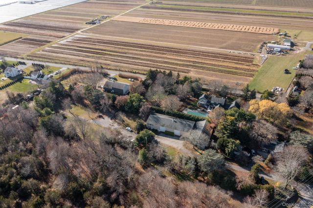 1800 Sound Avenue, Mattituck, NY 11952