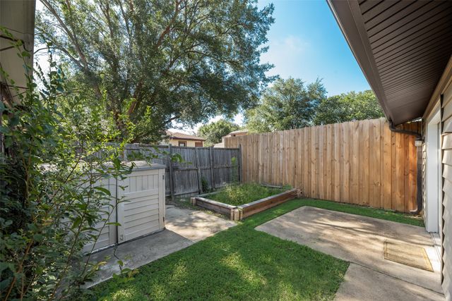 617 Harvest Hill Street, Lewisville, TX 75067