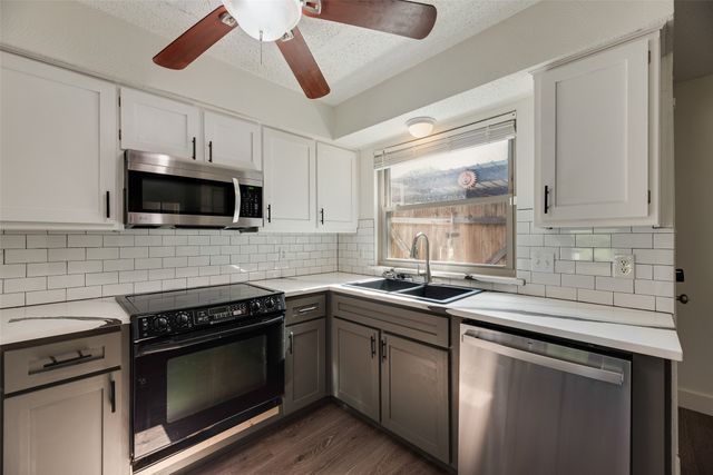 617 Harvest Hill Street, Lewisville, TX 75067