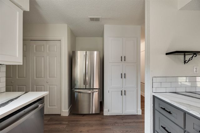 617 Harvest Hill Street, Lewisville, TX 75067