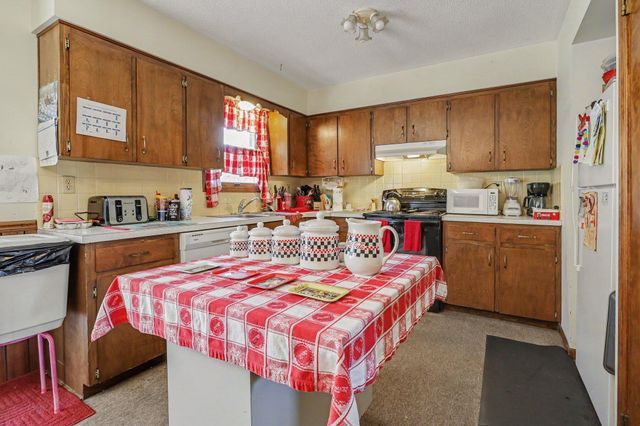 3430 Cedar Lane, Bridgman, MI 49106