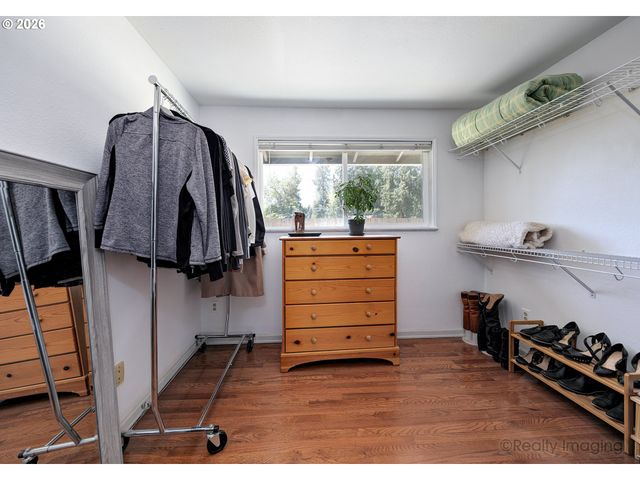 16380 Se STERLING Cir, Milwaukie, OR 97267
