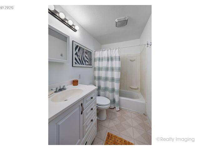 16380 Se STERLING Cir, Milwaukie, OR 97267