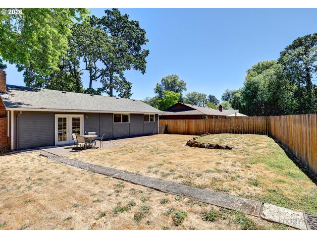 16380 Se STERLING Cir, Milwaukie, OR 97267