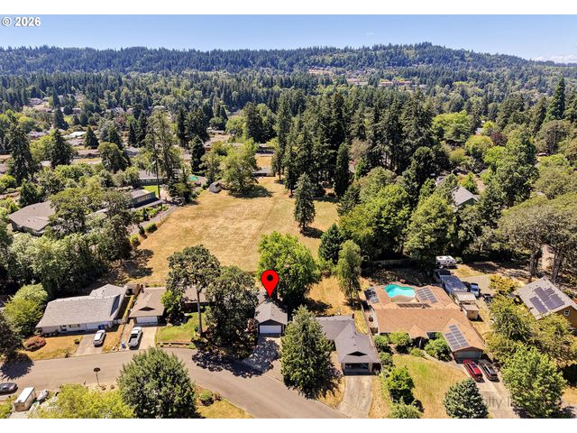 16380 Se STERLING Cir, Milwaukie, OR 97267