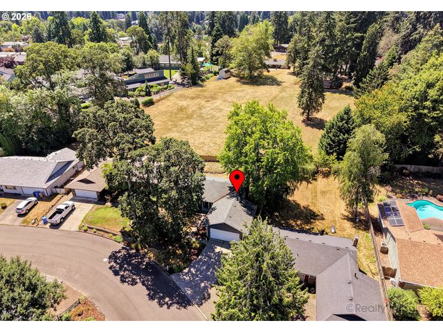 16380 Se STERLING Cir, Milwaukie, OR 97267