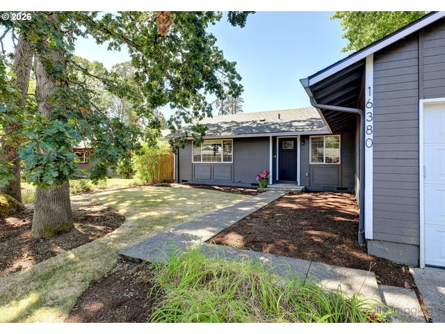 16380 Se STERLING Cir, Milwaukie, OR 97267